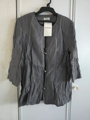 Veste légère effet froissé taille 44 avec étiquette