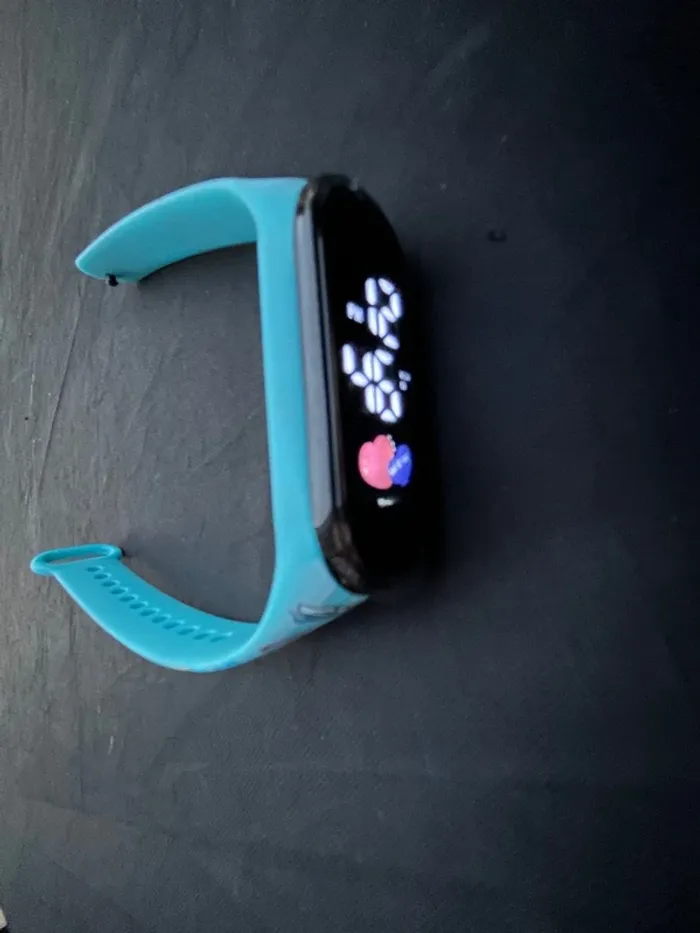 Montre stitch digital / électronique neuf - photo numéro 2