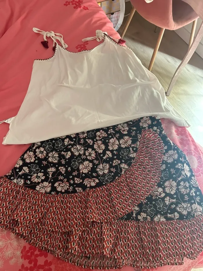 Ensemble jupe short et débardeur assortie