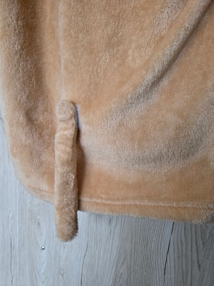PONCHO À CAPUCHE OREILLES DISNEY THE LION KING TAILLE 7/8 ANS - photo numéro 4