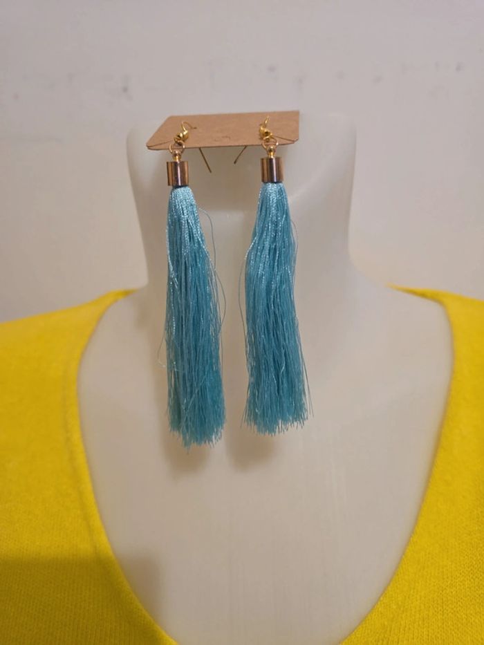 Magnifique Boucles-doreilles neuve