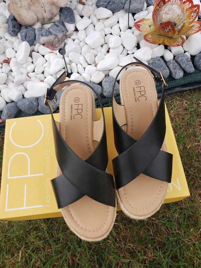 Sandales 🎀 FPC pointure 37 10€ - photo numéro 6