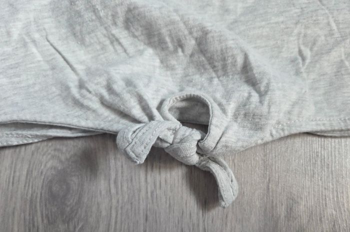 🌸 Débardeur motif avec nœud sur le bas 12 ans 🌸 - photo numéro 3