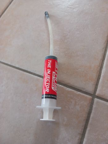 Seringue  liquide préventif vélo
