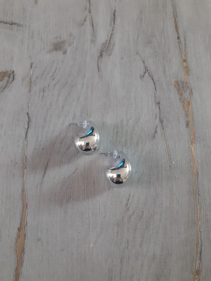 Boucles d'oreilles gouttes d'eau argentées