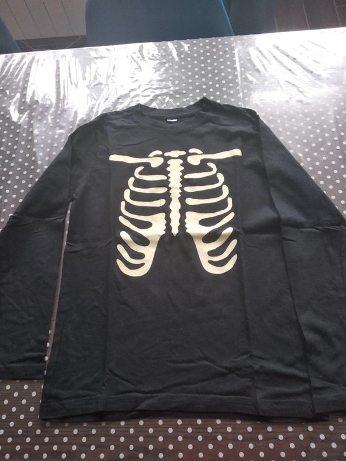 T shirt taille 10/12 ans