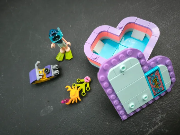 Lego Friends la boîte cœur d'été d'Emma 41385