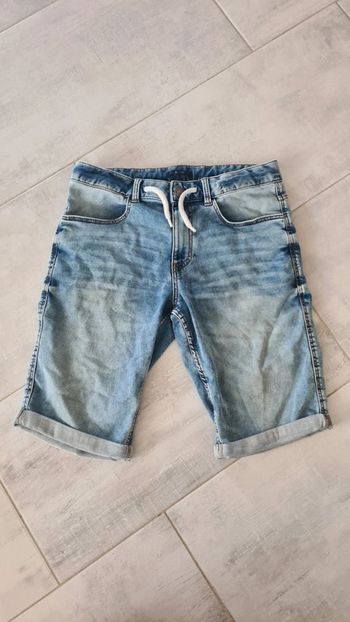 Short en jean Kiabi, taille 38.