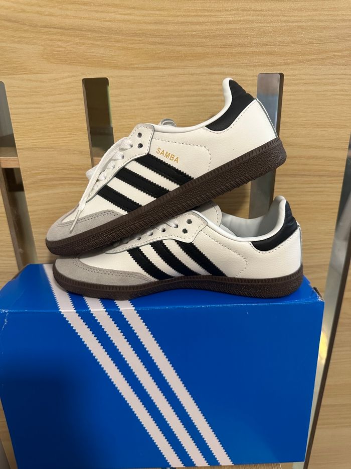 Baskets Adidas Samba 38 - photo numéro 3