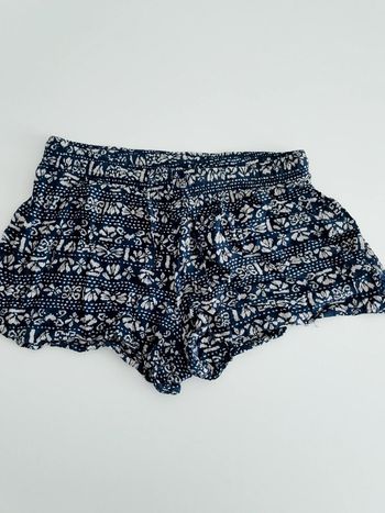 Short esmara
