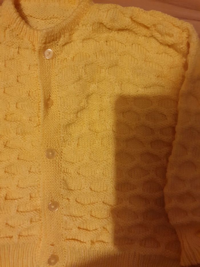 pull fait main 4 ans jaune - photo numéro 2