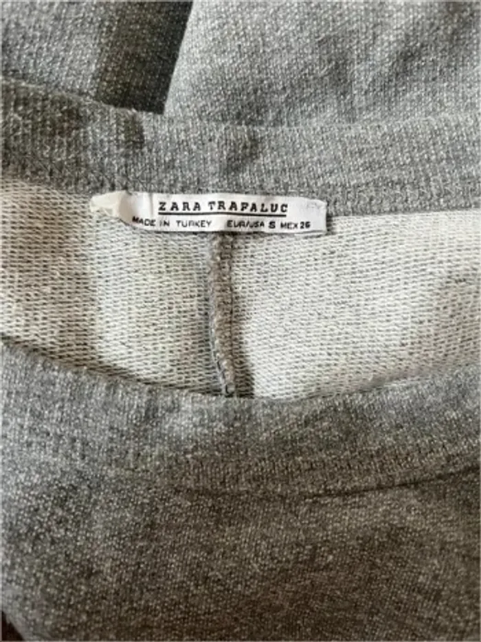 Sweat gris à manches cloches Zara - photo numéro 6