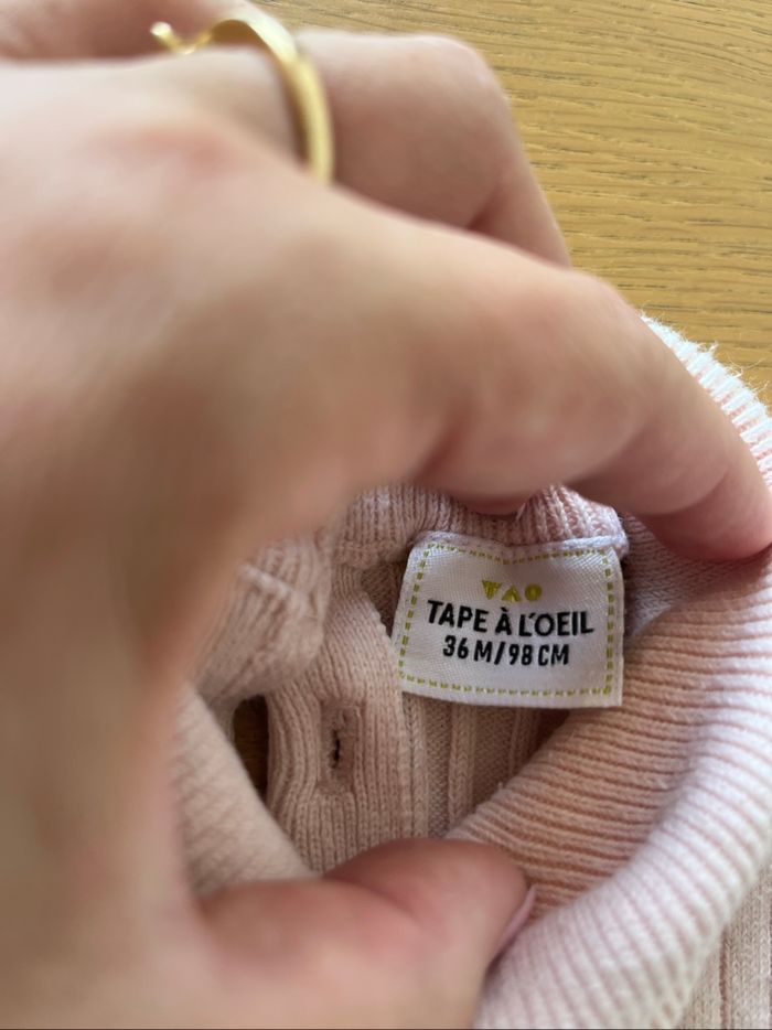 Pull Tape à l’œil rose pale fleur 36M TBE - photo numéro 4