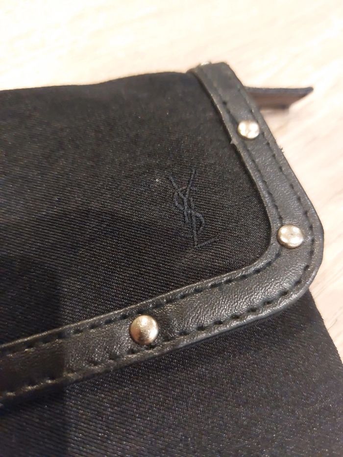 Pochette ysl Yves Saint Laurent en très bon état - photo numéro 2