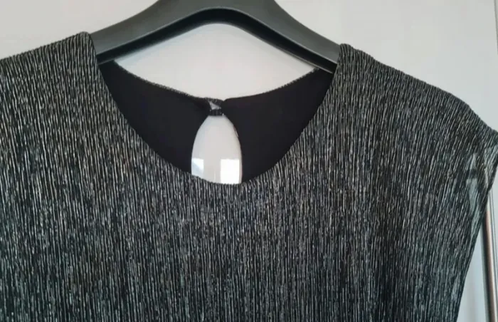 ● Taille M ● Robe argentée - photo numéro 2