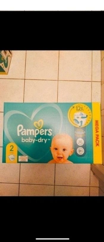 Couche Pampers taille 2