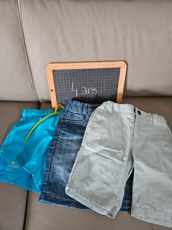 Lot 3 shorts 4 ans