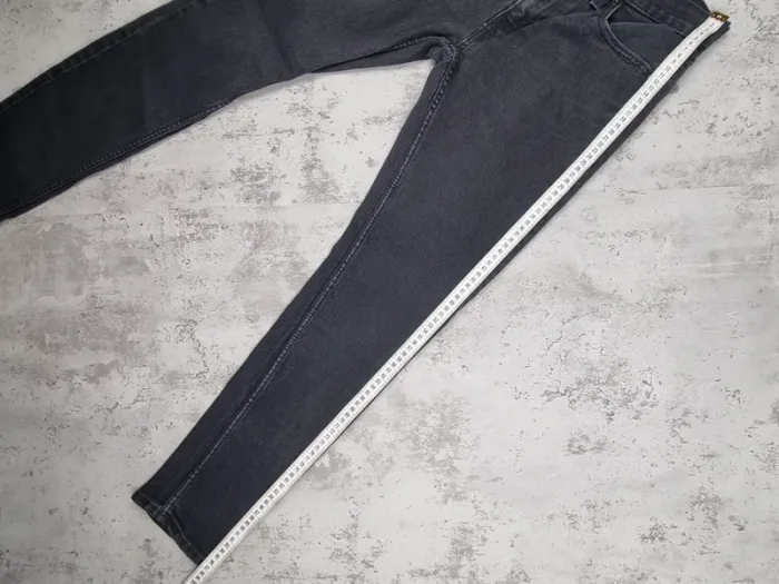 Jean Levi’s Signature Skinny Noir – Taille 36 Femme (mesures en photos) - photo numéro 7