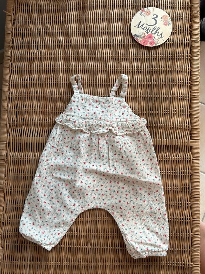 Zara combinaison/salopette légère 3 mois - motif fleuri