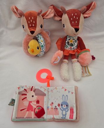 Ensemble peluches d'activités/ Hochet / Livre d'eveil Stella le Faon - Lilliputiens