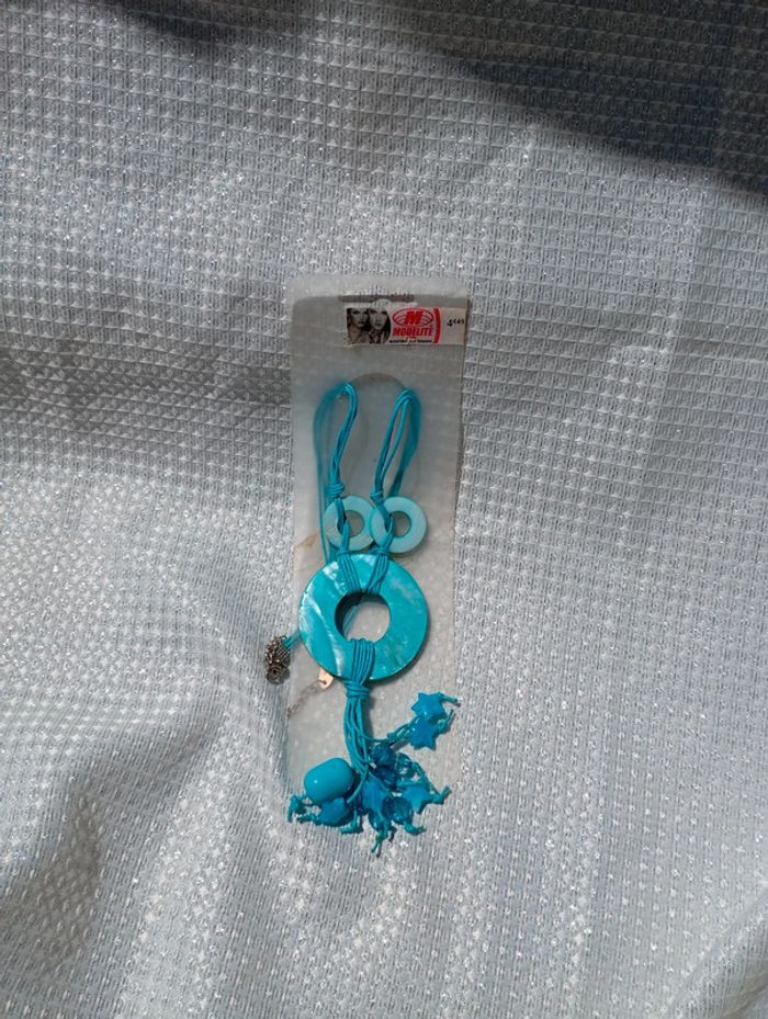 Collier neuf