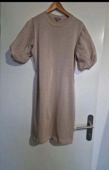 Jolie robe beige