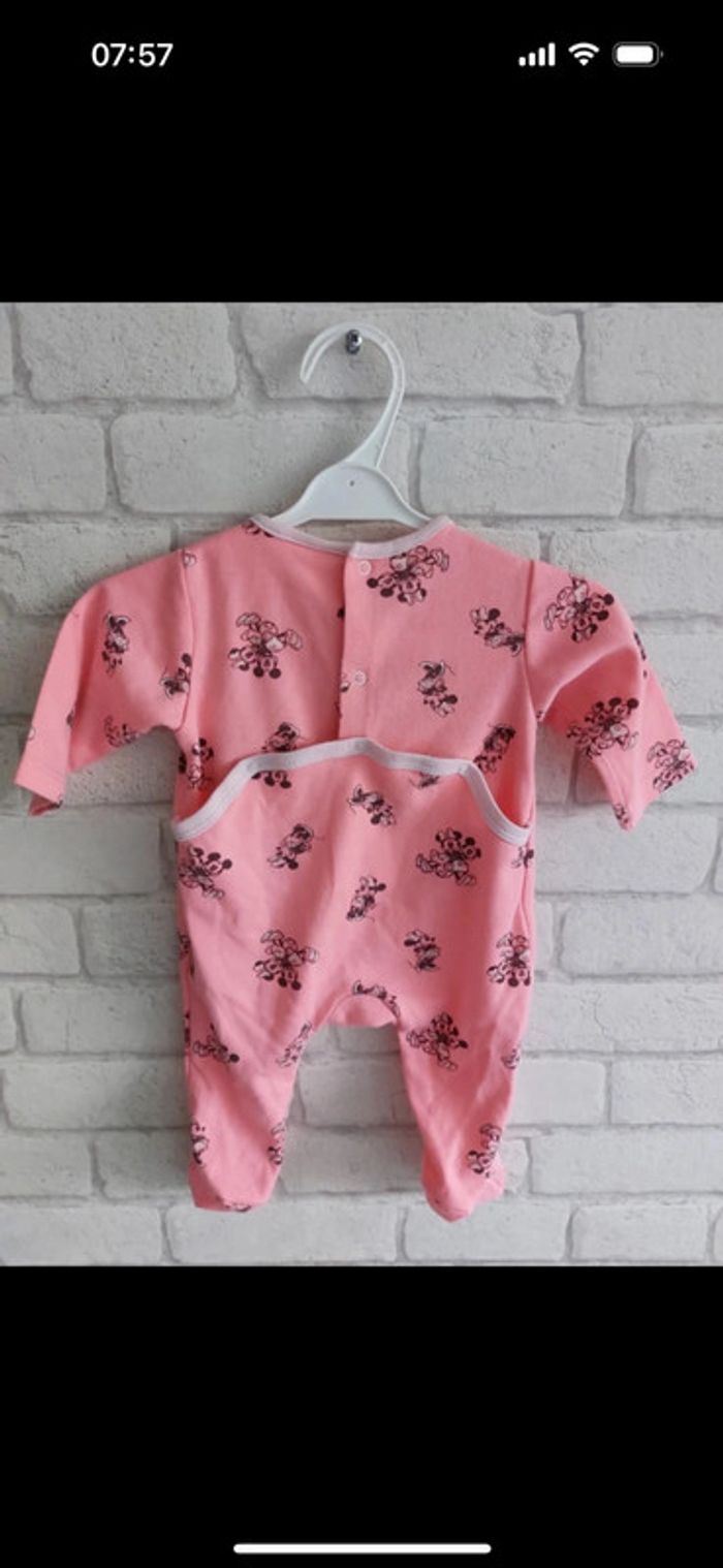 Pyjama Disney Baby taille 1 mois - photo numéro 2
