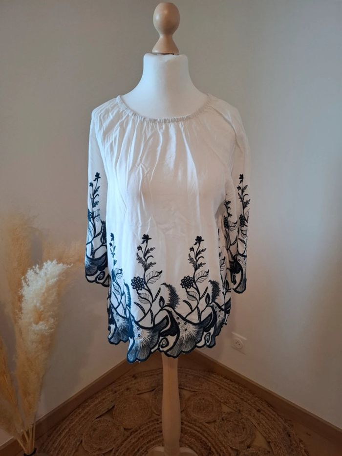 Blouse blanche bohème Fleurie Griffon taille M 38 - photo numéro 2