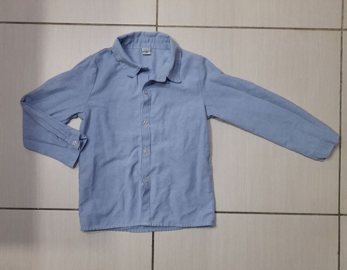 Chemise 120 cm (6 ans)
Très bon état