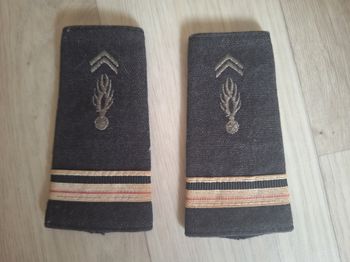 Pattes d’épaule Major Gendarmerie Nationale – paire – galons – militaria