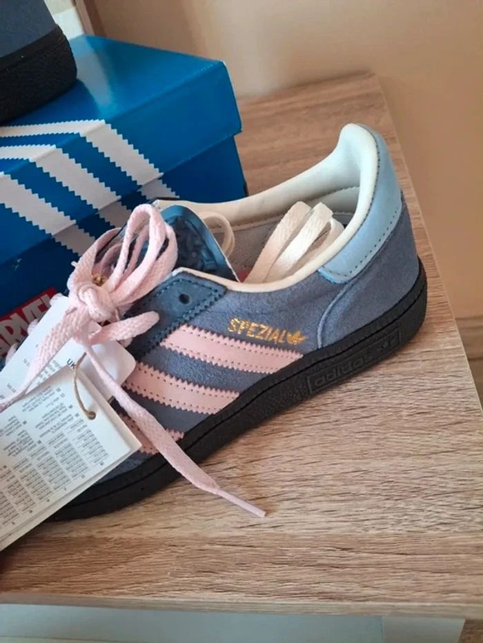 Adidas Spezial Édition Limitée Marvel - photo numéro 3