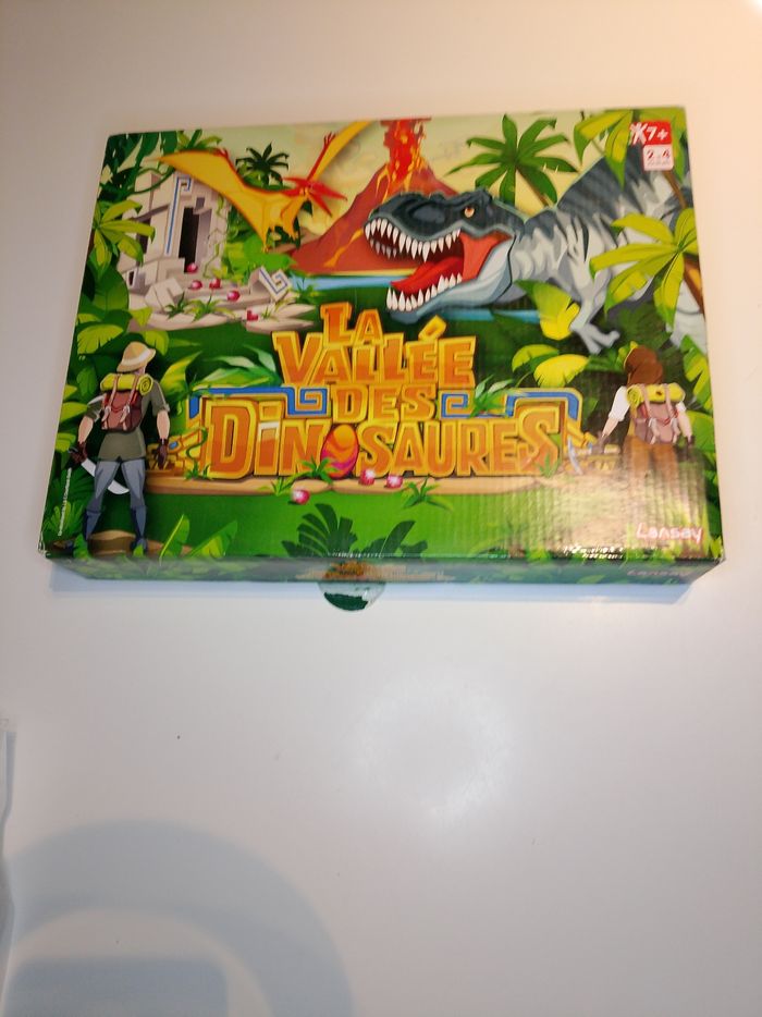 La vallée des dinosaures lansay complet