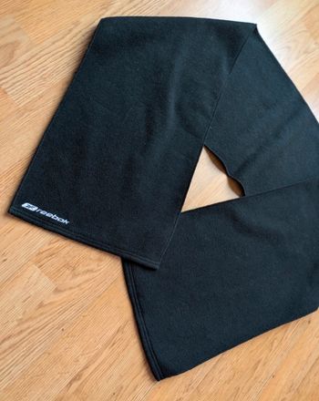 Écharpe en polaire Reebok Noire - Unisexe - Très bon état