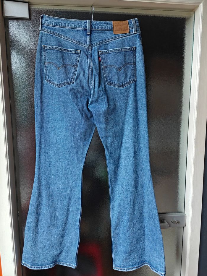Jeans Levi's patte d'éléphant 70's high flare - photo numéro 3