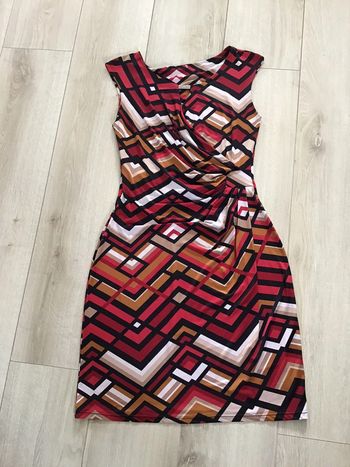 Robe rouge et noire 42