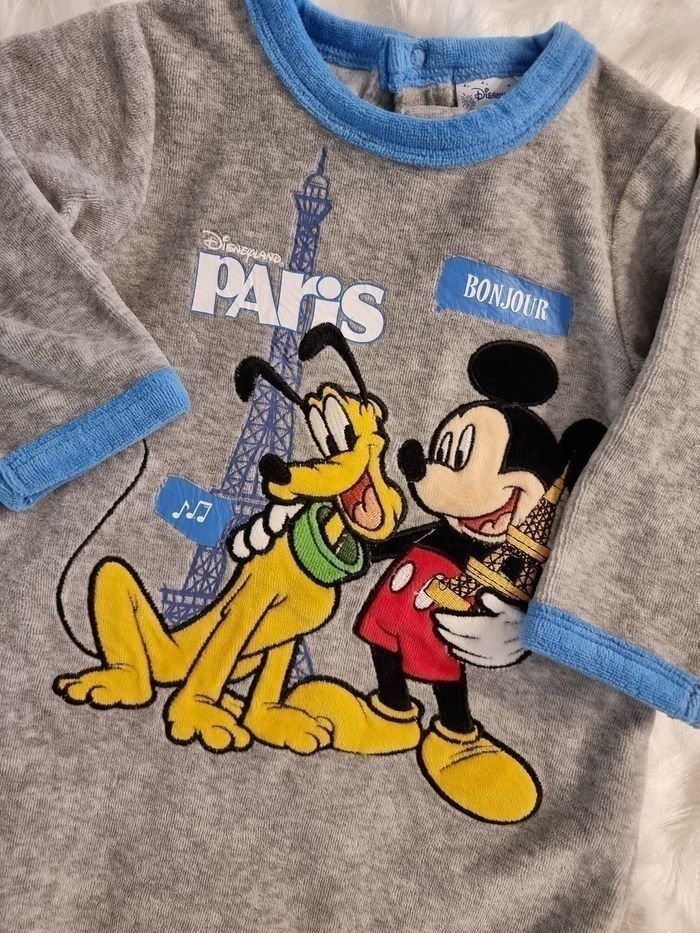 NEUF (non porté)😍🥰 magnifique pyjama chaud 6 mois garçon🐭 disneyland Paris officiel🐭😍🤩 - photo numéro 2