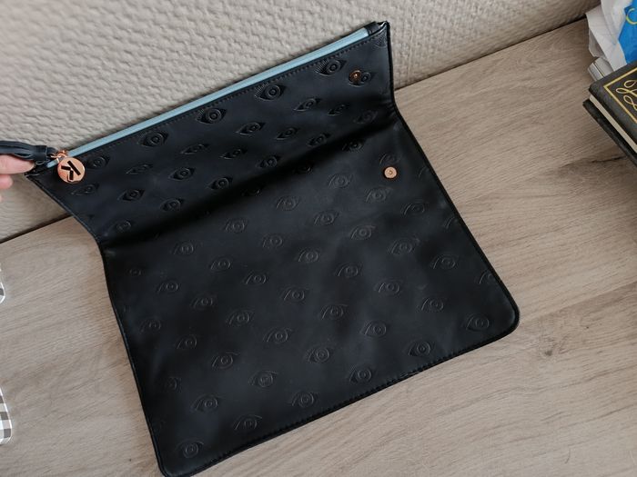 Pochette kenzo bleue marine très bon état - photo numéro 4