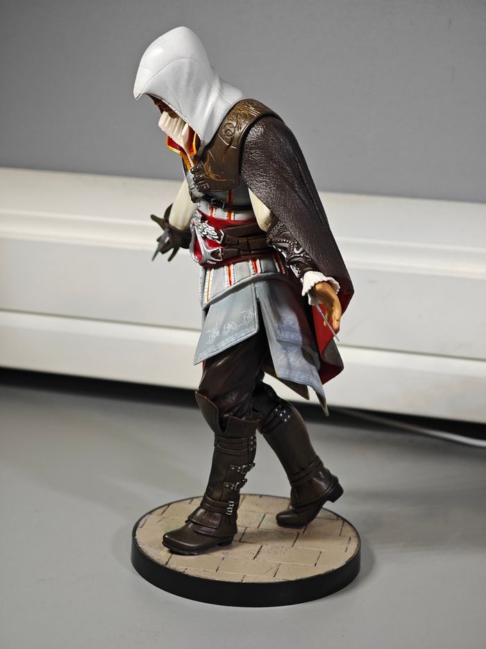 Assassin's Creed II White Édition - XBox 360 - Jeu, figurine et boite - photo numéro 7