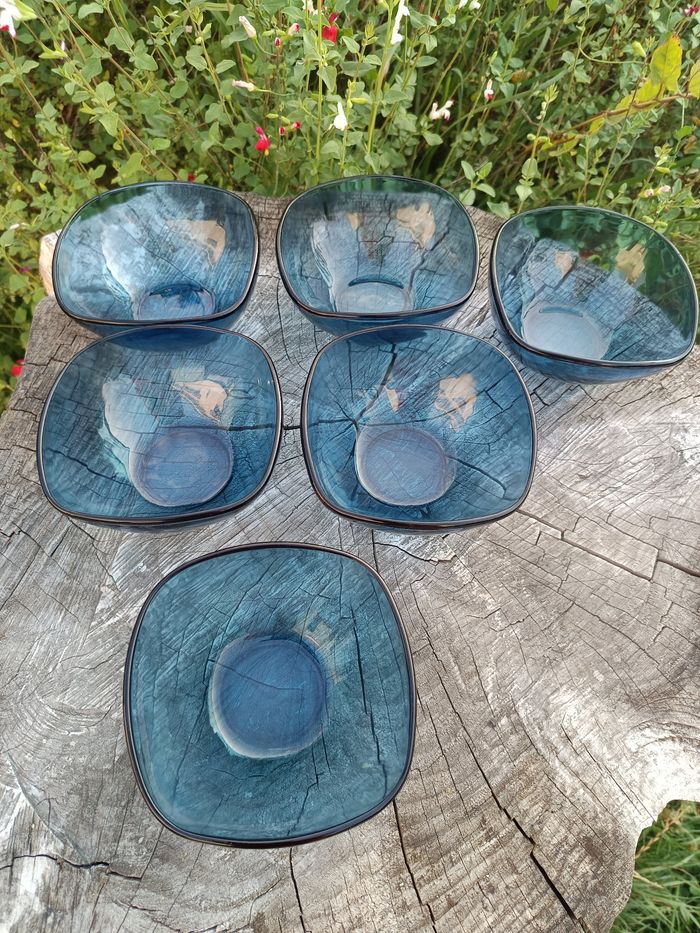 6 coupelles vintage bleues ni