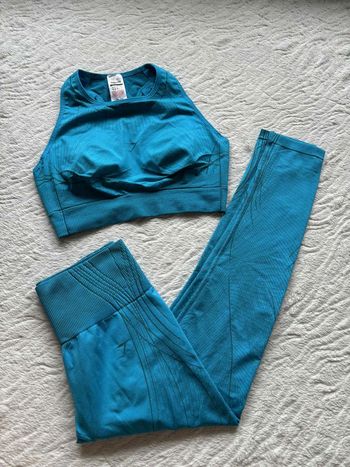 Ensemble Gymshark Apex Seamless Femme Bleu – Brassière L + Legging M – Comme Neuf – Valeur 102€