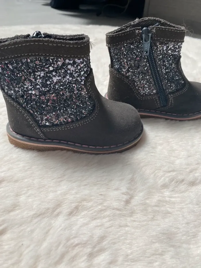 Sublimes bottines bébé fille André – Taille 19 - photo numéro 4