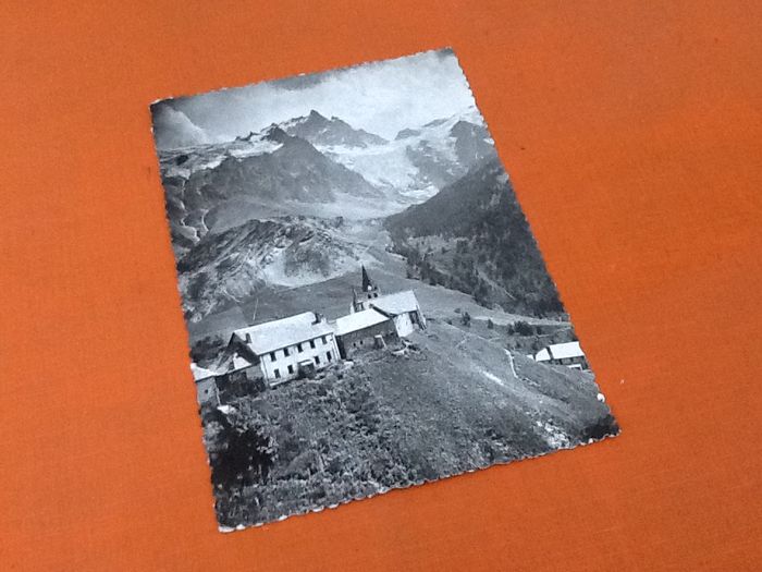 Carte postale La Grave (Hautes-Alpes) L' Eglise et la Meije - photo numéro 2