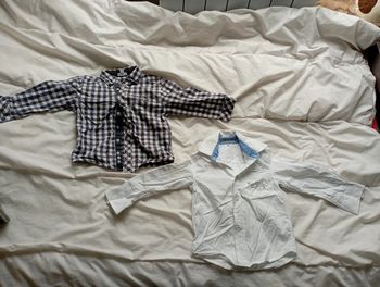Lot 2 chemises 3 ans marques diverses neuves