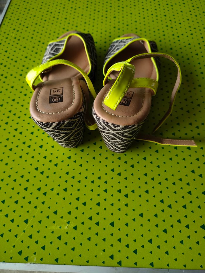 Chaussures semelle compensée 38 - photo numéro 2