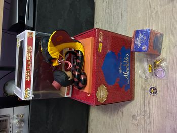 Funko pop hot topic Aladin