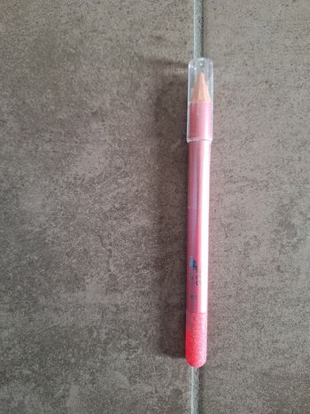 Crayon yeux