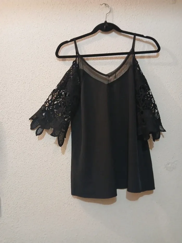 Blouse en dentelle noir épaules dénudée " emery rose " taille s - photo numéro 4