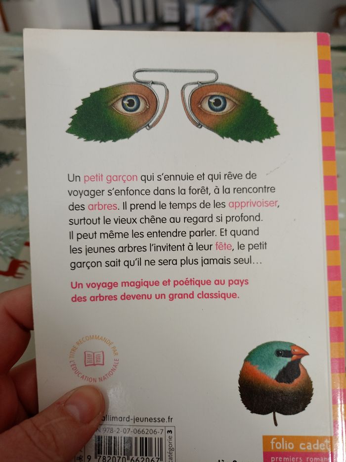 Livre voyage au pays des arbres - photo numéro 2
