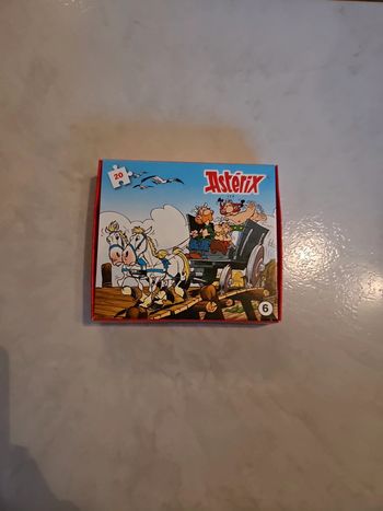 Petit puzzle Asterix n°6 20 pièces Neuf u22
