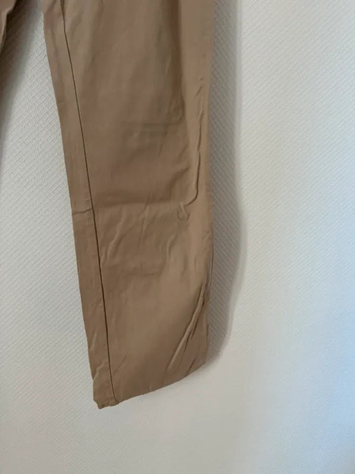 Chino beige en très bon état taille 44 stade toulousain - photo numéro 3